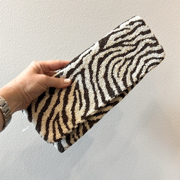 NWT Moyna Bronze Ivory Zebra Stripe Beaded Clutch Bag - Picture 1 of 11